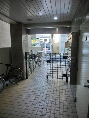 ドアのない開放的な空間