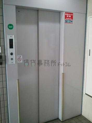 エレベーターは1基です