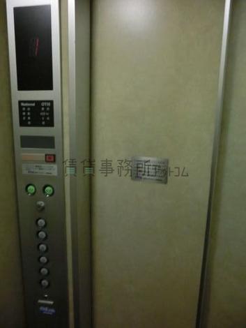 エレベーター内の様子
