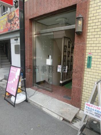 正面玄関
