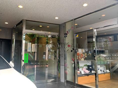 正面玄関