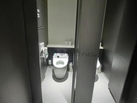 大変綺麗で清潔感のあるお手洗いです
