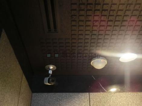 防犯カメラを設置