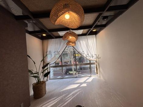 新宿セブンビルの室内