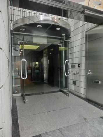 光沢のある玄関