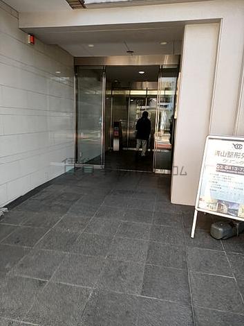 正面玄関