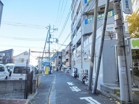背面通り
