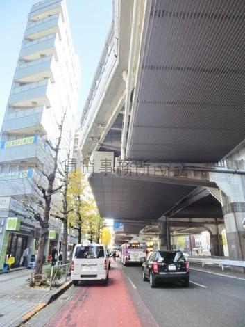 交通量の多い道路