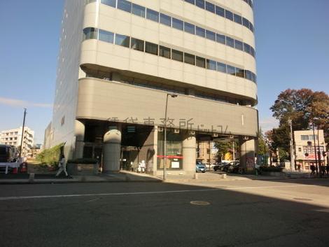 前面道路がとても広いです