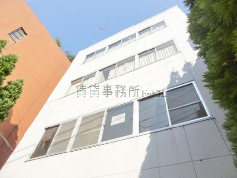 フラットな壁面