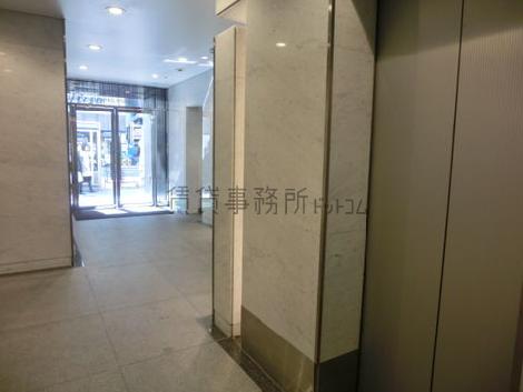 エントランスホールが広く取られています