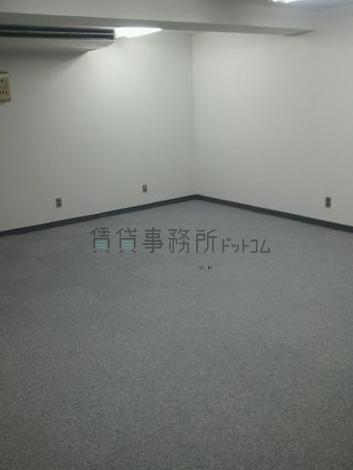 倉田ビルの室内