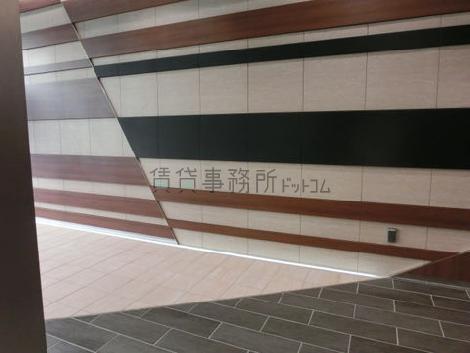エレベーター内から見た風景