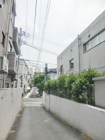 脇道奥からのアングル