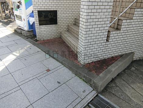 正面玄関