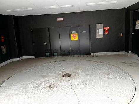 建物内立体駐車場