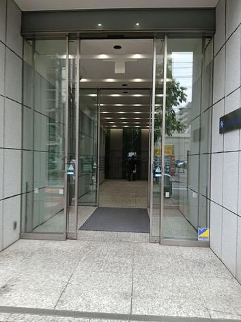 正面玄関