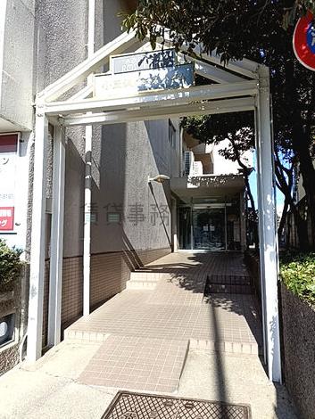 正面玄関