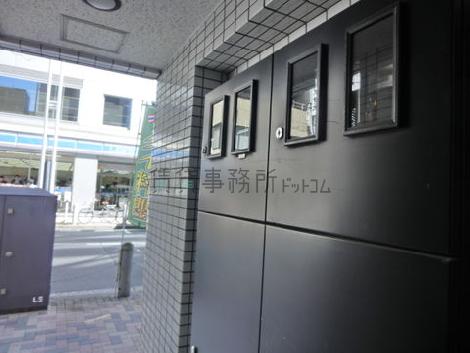 エントランス入ってすぐの分電盤