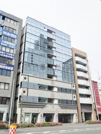 分かり易いデザインの建物です