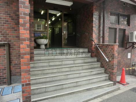 正面入り口です