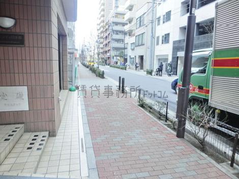 車通りの少ない通り