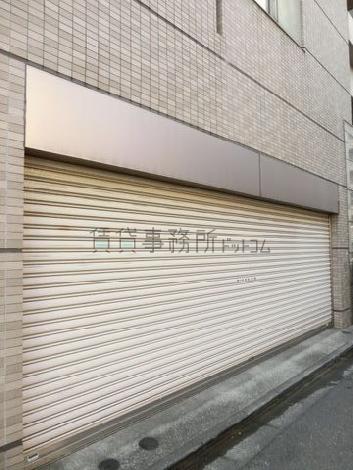 シャッター1