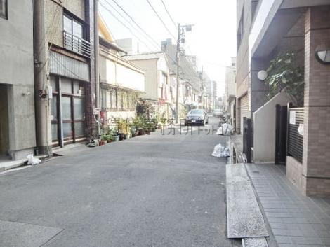 幅広い前面歩道