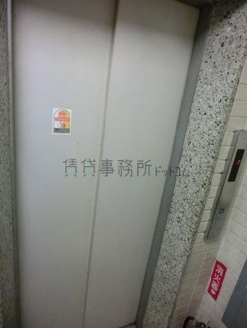 乗り場前
