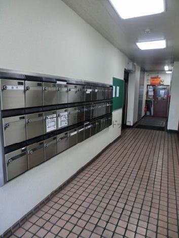 奥行きのあるエントランス