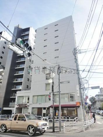 通りを見渡せます