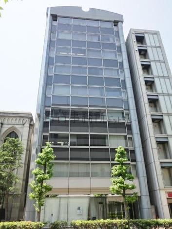 前面ガラス張りです