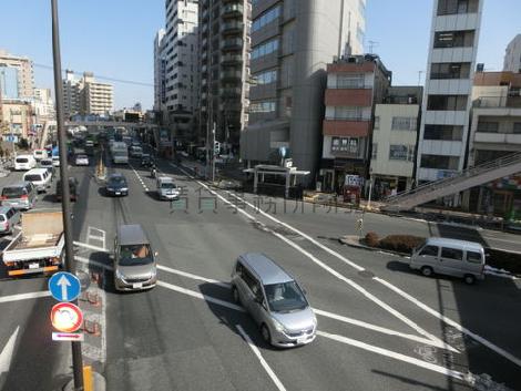 非常に交通量が多いです