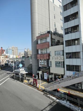 低層の建物です