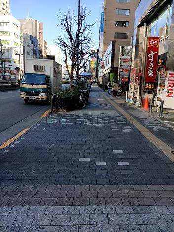 幅広い歩道