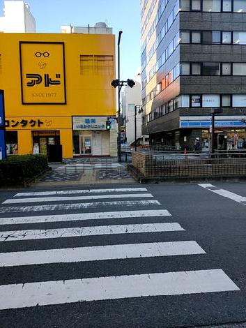 周辺はお店がたくさん