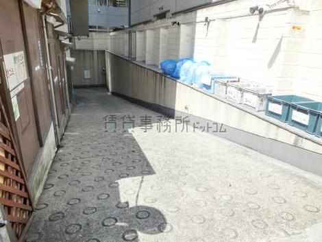地下駐車場
