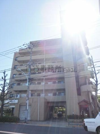 通りを一望出来ます