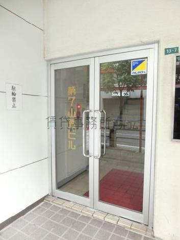 側面からの通用口