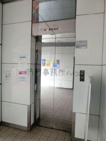 乗り場前