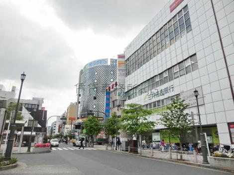 ロータリー側の通り