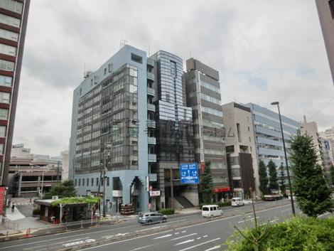 付近の歩道橋より撮影