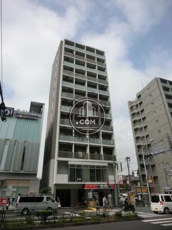 シャルール新宿の外観写真
