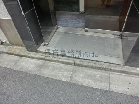 玄関前の床です