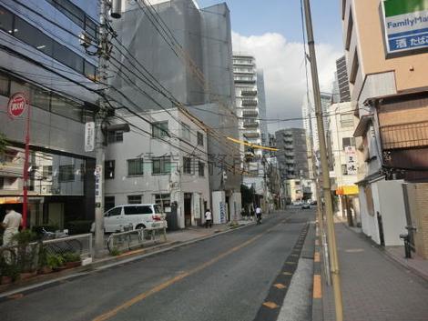 三田3丁目交差点方面