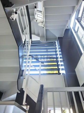 外階段の様子