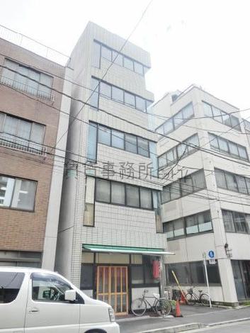 通りを一望出来ます