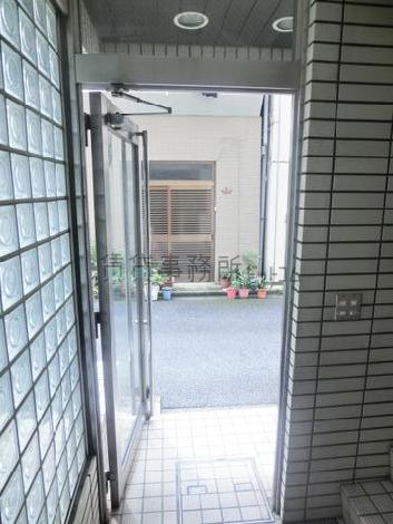 片開きの扉