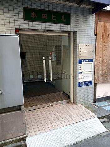 正面玄関