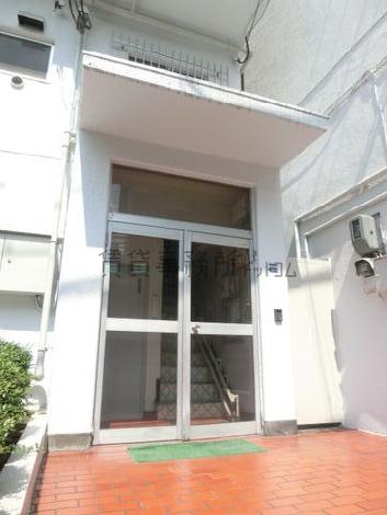 玄関前